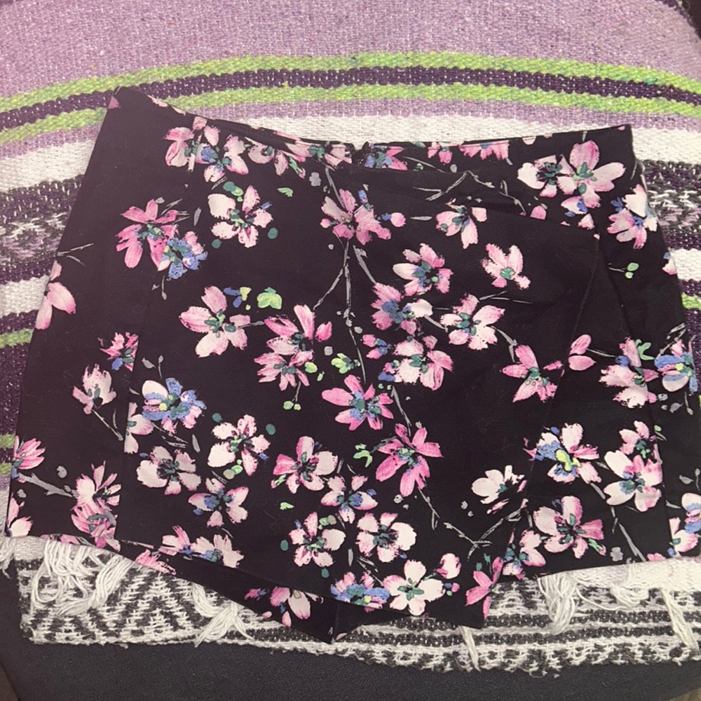 Express short size 2 skirt mini skirt that is shorts